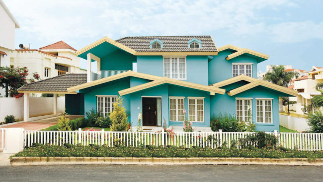 ecofriendly-classic-home-design-with-blue-and-cream-exterior-paint-colors-eco-friendly-home-builders