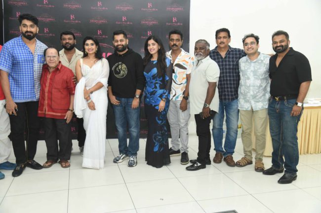 kn-bng-01-kamal-haasan-vivadha-benalle-barthide-kamalsridevi-cinema-7204735_13062025095135_1306f_1749788495_861