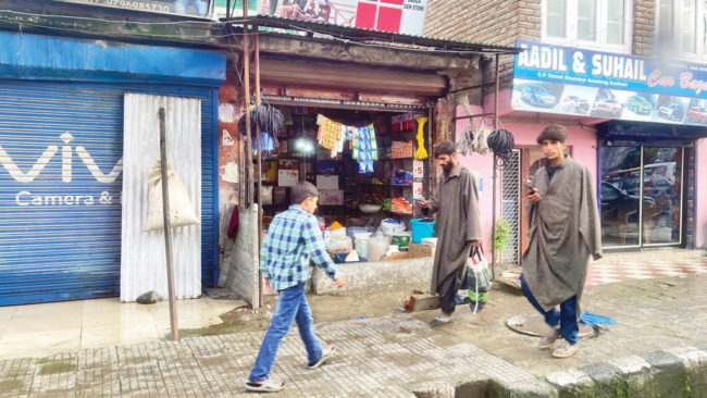 shops-in-srinagar