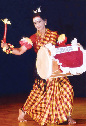 Chudamani---Dollu-