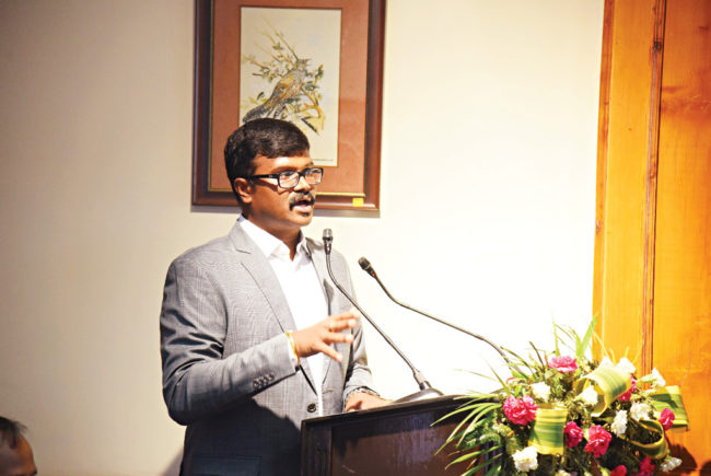 Dr._Naresh_Babu_Photo_2