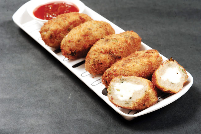 AA-Cheesy-aloo-cutlet-(12)