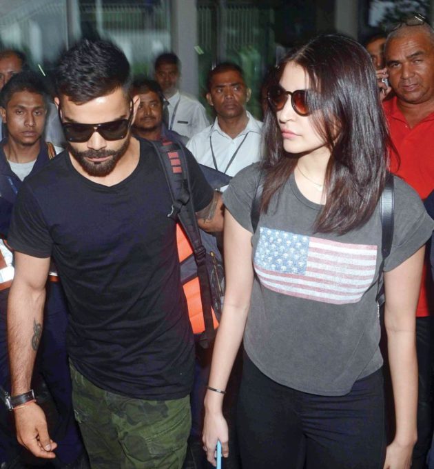 Anushka-Sharma-at-Kolkata-Airport_2