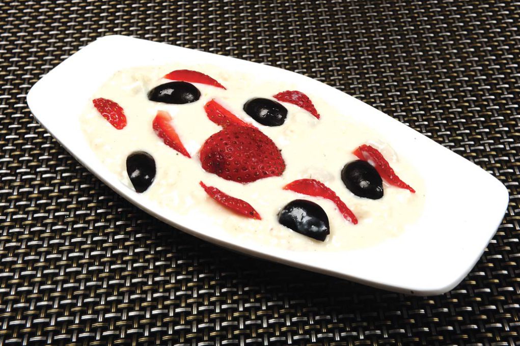 AA-paneer-rabri-with-fruits