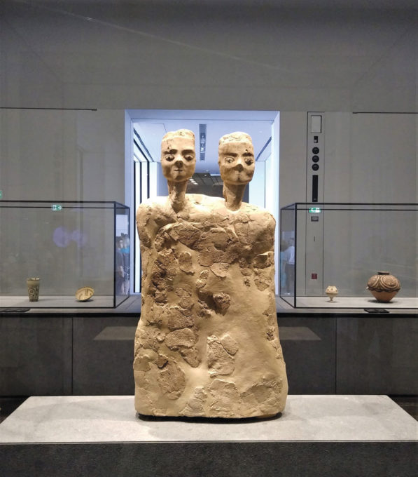 STATUE-WITH-TWO-HEADS-FROM-JORDAN-6500-BCE