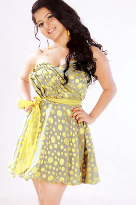 tamil-spicy-model-actress-subha-punja-hot-latest-pictures-1_720_southdreamz