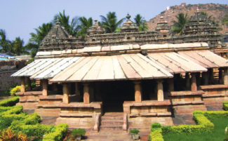 ಐತಿಹಾಸಿಕ ದೇವಾಲಯಗಳ ಬೀಡು ಹೂಲಿ