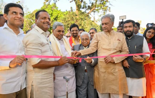 ಇತಿಹಾಸದಲ್ಲೇ ಮೊದಲ ಬಾರಿಗೆ ಶಕ್ತಿಸೌಧದಲ್ಲಿ ಸಾಹಿತ್ಯ ಜಾತ್ರೆ: ಪುಸ್ತಕ ಮೇಳಕ್ಕೆ ಸಿಎಂ ಸಿದ್ದರಾಮಯ್ಯ ಚಾಲನೆ