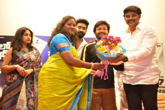 ರಾಜ್ ಕಿಶೋರ್ ಪುತ್ರಿ  ಡೈರೆಕ್ಟ್ ಮಾಡಿರೋ ‘ಆಪಲ್ ಕಟ್’ ಚಿತ್ರಕ್ಕೆ ಗಣೇಶ್ ಸಾಥ್..