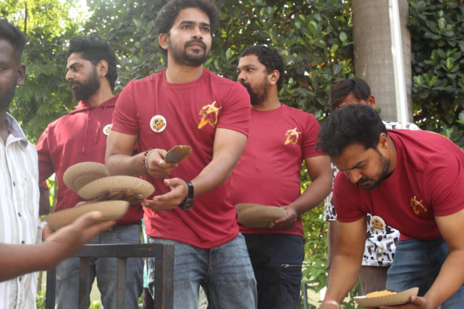 *ವರನಟ ಡಾ||ರಾಜಕುಮಾರ್ ಹುಟ್ಟುಹಬ್ಬದ ದಿನ “ದಿ” ಚಿತ್ರತಂಡದಿಂದ ಅನ್ನದಾನ ..