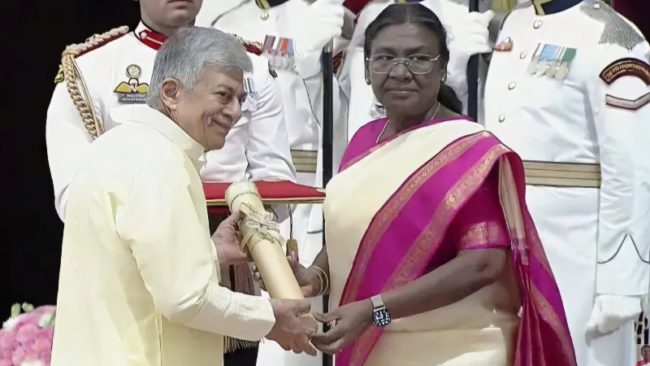 ಹಿರಿಯ ನಟ ಅನಂತ್​ ನಾಗ್​ ಅವರಿಗೆ ಪದ್ಮಭೂಷಣ ಪ್ರದಾನ