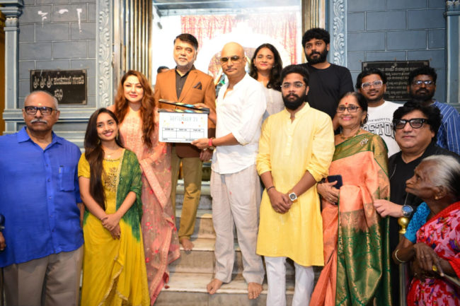 *21 ವರ್ಷದ ಹುಡುಗಿ ಕರೆನ್ ಕ್ಷಿತಿ ಸುವರ್ಣ ನಿರ್ದೇಶನದ “ಸೆಪ್ಟೆಂಬರ್‌ 21” ಬಾಲಿವುಡ್ ಚಿತ್ರಕ್ಕೆ ಇಂದ್ರಜಿತ್ ಲಂಕೇಶ್ ಅವರಿಂದ ಚಾಲನೆ…