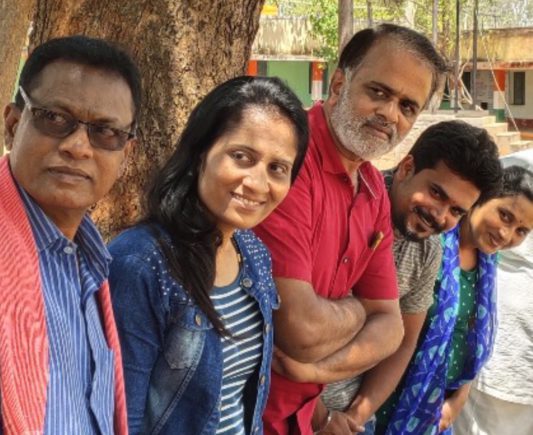 ತೆರೆಮೇಲೆ ‘ಸ್ಕೂಲ್ ರಾಮಾಯಣ’ ಪ್ರದರ್ಶನ  ಸರ್ಕಾರಿ ಶಾಲೆಯ ಸುತ್ತ ಮಕ್ಕಳ ಚಿತ್ರ