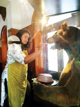 ಪ್ರಾಣಿ ಪ್ರಸಾಧನ ಕಲೆಯ ಏಕೈಕ ಅಪರೂಪದ ಕಲಾವಿದೆ