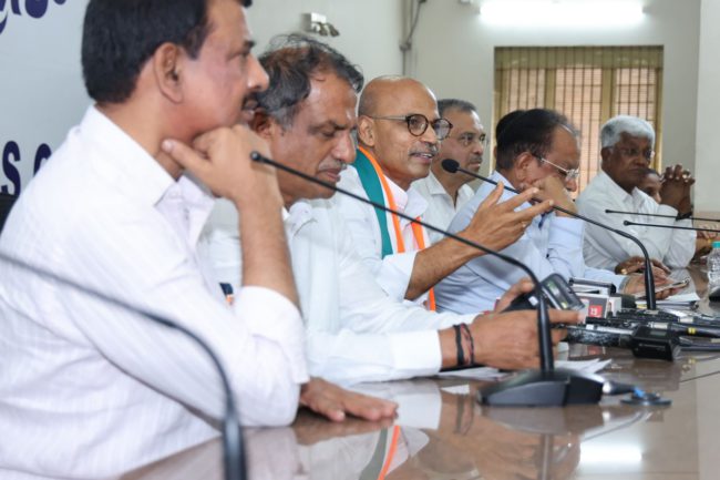 ಪ್ರತಿ ಜಿಲ್ಲೆಗೆ ಸೂಪರ್‌ ಸ್ಪೆಷಾಲಿಟಿ, ಟ್ರಾಮಾ ಸೆಂಟರ್, ಕ್ಯಾನ್ಸರ್‌ ಆಸ್ಪತ್ರೆ