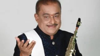 ಡೈರೆಕ್ಟರ್ ಕ್ಯಾಪ್ ತೊಟ್ಟ ನಾದಬ್ರಹ್ಮ ಹಂಸಲೇಖ, ಹೊಸ ಚಿತ್ರಕ್ಕೆ ಸಿಎಂ ಮನೇನಲ್ಲಿ ಪೂಜೆ