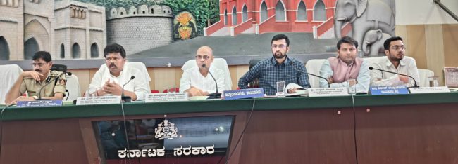 ರಸಗೊಬ್ಬರ ದಾಸ್ತಾನು ಬಗ್ಗೆ ರೈತರಿಗೆ ಸಮರ್ಪಕ ಮಾಹಿತಿ ನೀಡಲು ಸೂಚನೆ