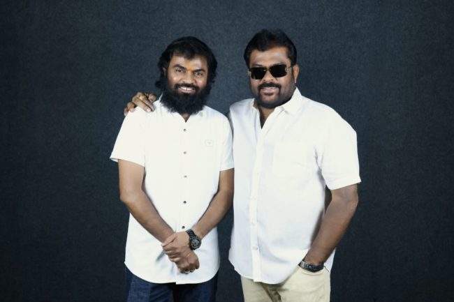 ಸ್ಮೈಲ್ ಶ್ರೀನು ನಿರ್ದೇಶನದ  ಚಿತ್ರಕ್ಕೆ ಕೆ ಮಂಜು ಬಂಡವಾಳ  ಸಧ್ಯದಲ್ಲೇ ಟೈಟಲ್ ಲಾಂಚ್  ಕೆ.ಮಂಜು-ಸ್ಮೈಲ್ ಶ್ರೀನು ಕಾಂಬಿನೇಶನ್  ಅದ್ದೂರಿ ಚಿತ್ರಕ್ಕೆ ಶೀಘ್ರದಲ್ಲೇ ಚಾಲನೆ