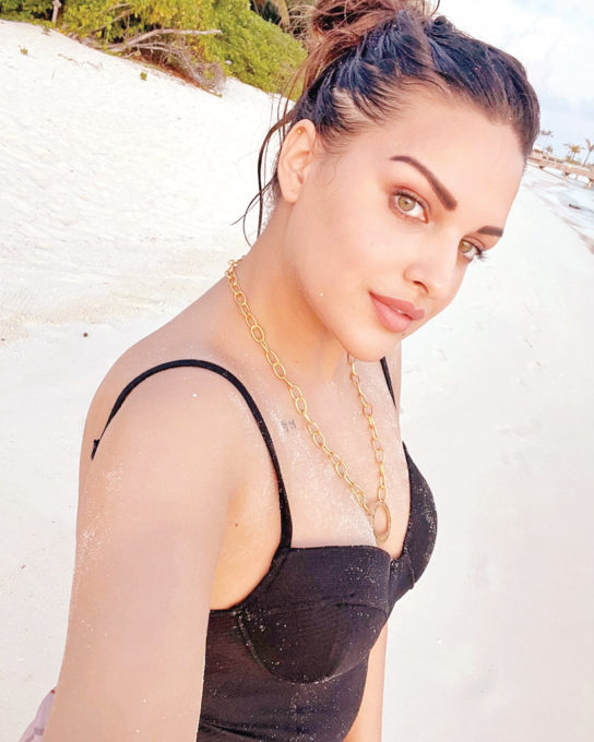 Kisi_ki_life_nahi_bigad_sakte