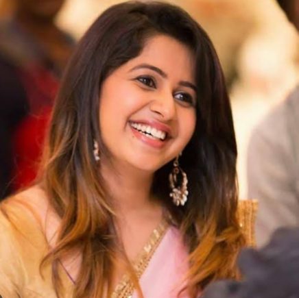 ದಿ ವೆಯ್ಟ್ ಈಸ್ ಓವರ್.. ಕರ್ನಾಟಕದ ಸ್ಟಾರ್ ನಿರೂಪಕಿಗೆ ಮದ್ವೆ : ಏಕಾಂಗಿ ನಿರೂಪಕಿ ಅರ್ಧಾಂಗಿ