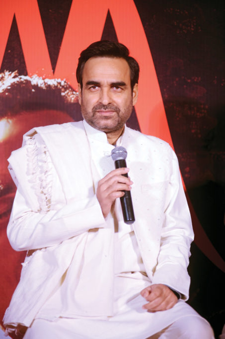 Rajneeti-se-prerit-ek-aur