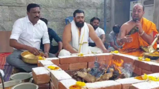 ಮಹಾಲಯ ಅಮಾವಾಸ್ಯೆ; ಕಾಶಿ ವಿಶ್ವೇಶ್ವರ ಸ್ವಾಮಿ ದೇವಾಲಯದಲ್ಲಿ ನಟ ಧ್ರುವ ಸರ್ಜಾ ವಿಶೇಷ ಪೂಜೆ