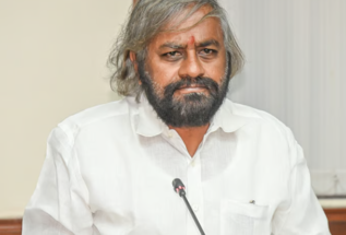 ಹಲವು ಬಾರಿ ನೋಟಿಸ್ ಕೊಟ್ರೂ ಕೇರ್ ಮಾಡಿಲ್ಲ! ಹಾಗಾಗಿ ಕಠಿಣ ಕ್ರಮ: ಈಶ್ವರ್ ಖಂಡ್ರೆ