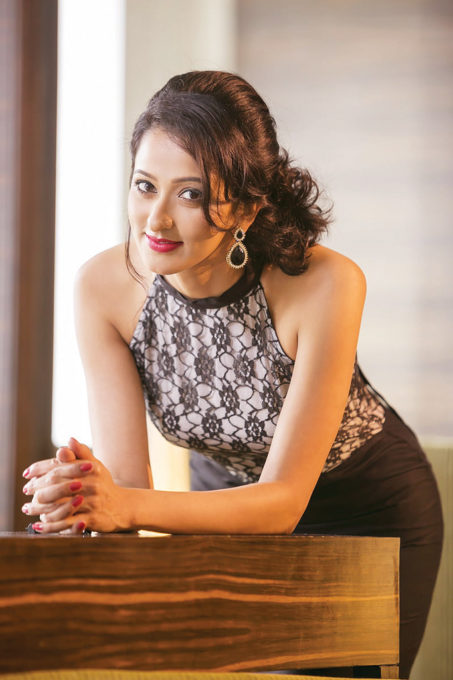 HD-wallpaper-radhika-chetan-indian-actress-model