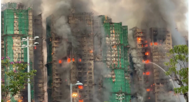 ಹಾಂಗ್ ಕಾಂಗ್ ಬಹುಮಹಡಿ ಕಟ್ಟಡದಲ್ಲಿ  ಭೀಕರ ಅಗ್ನಿ ದುರಂತ; 55 ಮಂದಿ ಸಾವು