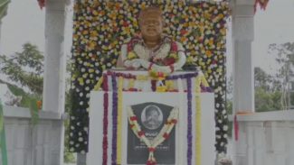 ಅಭಿಮಾನಿಗಳಿಂದ ಅಂಬರೀಶ್‌ಗೆ ಅಮರ ಸ್ಮಾರಕ: ದೊಡ್ಡರಸಿನಕೆರೆಯಲ್ಲಿ ಮಂಟಪ ಉದ್ಘಾಟನೆ