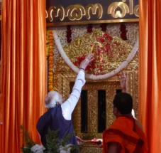 ಸ್ವರ್ಣಲೇಪಿತ ಕನಕನ ಕಿಂಡಿ ಅನಾವರಣ