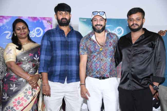 *”ಚಿತ್ರಲಹರಿ” ಚಿತ್ರದ “ಟೀಸರ್” ಹಾಗೂ “ಹಾಡುಗಳು” ಚಿತ್ರರಂಗದ ಗಣ್ಯರಿಂದ ಅನಾವರಣ……..* 