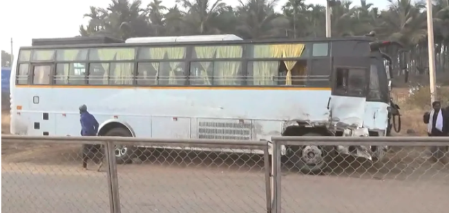 ಪವಾಡದಂತೆ ಬಜಾವ್ ಆದ 40 ಶಾಲಾ ಮಕ್ಕಳು