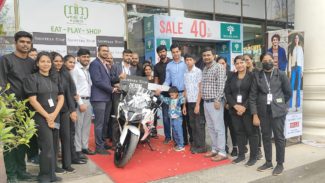 ಶಾಪರ್ಸ್ ಸ್ಟಾಪ್‌ನಿಂದ ಡೆನಿಮ್ ಡಿಕೋಡ್ ವಿಜೇತರಿಗೆ ಬಿಎಂಡಬ್ಲುö್ಯ 310ಆರ್‌ಆರ್‌ನೊಂದಿಗೆ ಸನ್ಮಾನ; ದೇಶದೆಲ್ಲೆಡೆ ಬಹುನಿರೀಕ್ಷಿತ ಮಾರಾಟ ಪ್ರಾರಂಭ