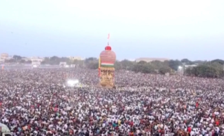 ಗವಿ ಸಿದ್ದೇಶ್ವರ ರಥೋತ್ಸವಕ್ಕೆ ಹರಿದುಬಂದ  ಭಕ್ತಸಾಗರ