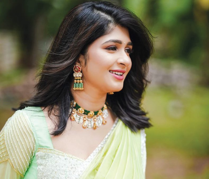 ADITHI-PRABHUDEVA-(22)