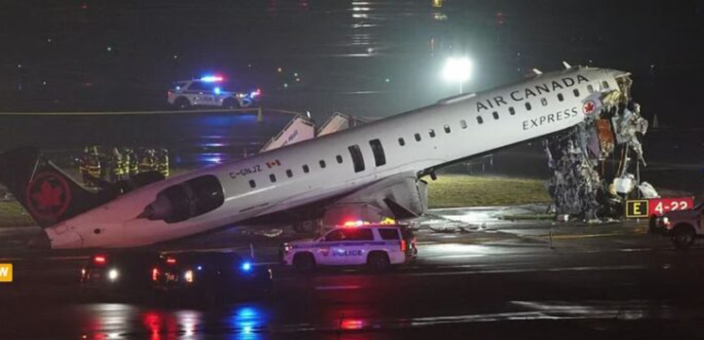 ನ್ಯೂಯಾರ್ಕ್​​ ನಿಲ್ದಾಣದಲ್ಲಿ ತುರ್ತು ಲ್ಯಾಂಡಿಂಗ್ ವೇಳೆ ಡಿಕ್ಕಿ; ಇಬ್ಬರು ಪೈಲಟ್‌ ಗಳು ಸಾವು