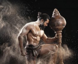 *ರಾಮ್ ಚರಣ್ ಬರ್ತಡೇಗೆ ಪೆದ್ದಿ ಗ್ಲಿಂಪ್ಸ್ ರಿಲೀಸ್…ಪೈಲ್ವಾನ್ ಅವತಾರದಲ್ಲಿ ಗ್ಲೋಬಲ್ ಸ್ಟಾರ್….