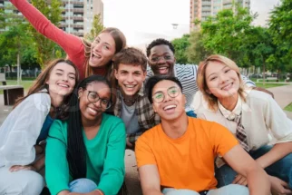 ಅಮ್ಮ – ಹೆಂಡತಿ ಮಕ್ಕಳು