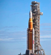 ಚಂದ್ರನೆಡೆಗೆ ನಾಲ್ವರು ಗಗನಯಾತ್ರಿಗಳು