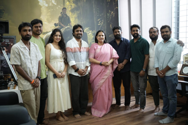 ಲೋ ನವೀನ ತಂಡಕ್ಕೆ ದೊಡ್ಮನೆ ಸೊಸೆ ಅಶ್ವಿನಿ ಪುನೀತ್ ರಾಜ್‌ಕುಮಾರ್ ಅಭಿನಂದನೆ….