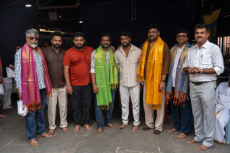 *ಲಕ್ಷ್ಮೀ ವೆಂಕಟೇಶ್ವರ ಸ್ವಾಮಿ ಸನ್ನಿಧಿಯಲ್ಲಿ ಹೊಸಬರ ‘ಸುಮ್ನೆ ತಮಾಷೆಗೆ’ ಸಿನಿಮಾದ ಸ್ಕ್ರಿಪ್ಟ್ ಪೂಜೆ….