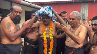 ಅಯ್ಯಪ್ಪ ಮಾಲೆ ಧರಿಸಿ ಶಬರಿಮಲೆ ಯಾತ್ರೆ ಕೈಗೊಂಡ ಹೆಚ್​ಡಿಕೆ