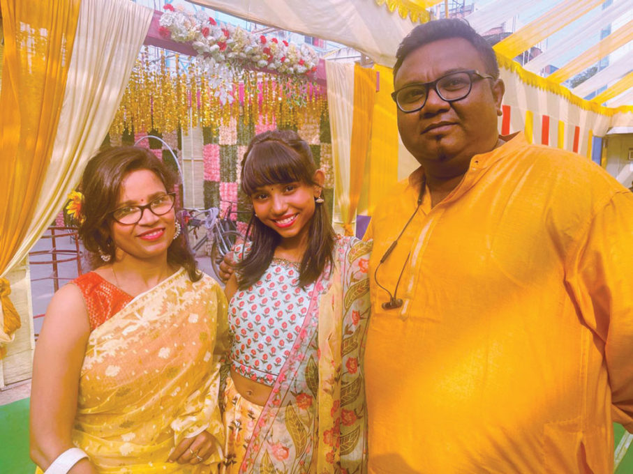 6_Syndrela-Das-with-her-parents