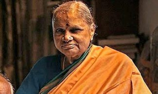 ಸರ್ಕಾರಿ ಗೌರವಗಳೊಂದಿಗೆ ಚೆನ್ನಮ್ಮ ಅಂತ್ಯಕ್ರಿಯೆ