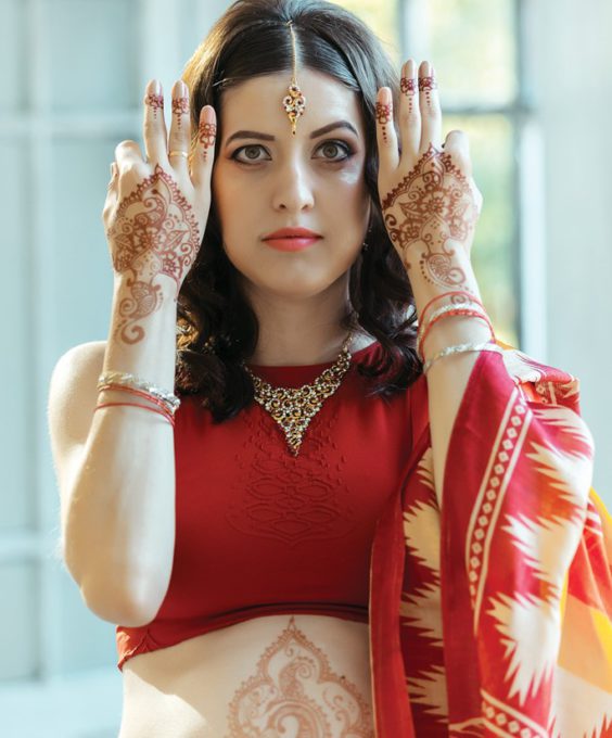 indian-picture-woman-hands-mehendi-tradition-decoration