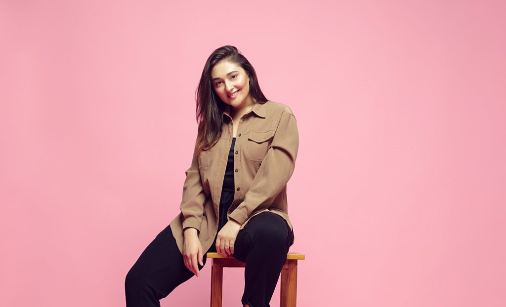 young-caucasian-woman-casual-wear-body-positive-female-character-plus-size-businesswoman