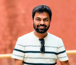 AI–Virtual Production ಮೂಲಕ ಹೊಸ ತಲೆಮಾರಿನ ಸಿನಿಮಾ ನಿರ್ಮಾಣಕ್ಕೆ ಸ್ಮೈಲ್ ಶ್ರೀನು ಸಜ್ಜು