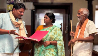 ಧಾರವಾಡ ಸಮೀಪದ ಶಿವಳ್ಳಿಯಲ್ಲಿ ‘ಪಂಚಾಯಿತಿ ’… ಇದು ಗ್ರಾಮಪಂಚಾಯಿತಿ ರಾಜಕೀಯದ ಚಿತ್ರ!