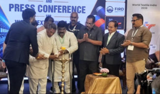 ದೇಶ ಅಭಿವೃದ್ಧಿಯಾಗಬೇಕಾದರೆ ಕೈಗಾರಿಕೆಗಳು ಸದೃಢವಾಗಿರಬೇಕು – ಕೆ.ಎಚ್. ಮುನಿಯಪ್ಪ ಬೆಂಗಳೂರಿನ ಜಾಗತಿಕ ಜವಳಿ ಪ್ರದರ್ಶನಕ್ಕೆ ಮುನ್ನ World Textile India 2026 ಲೋಗೋ ಅನಾವರಣ